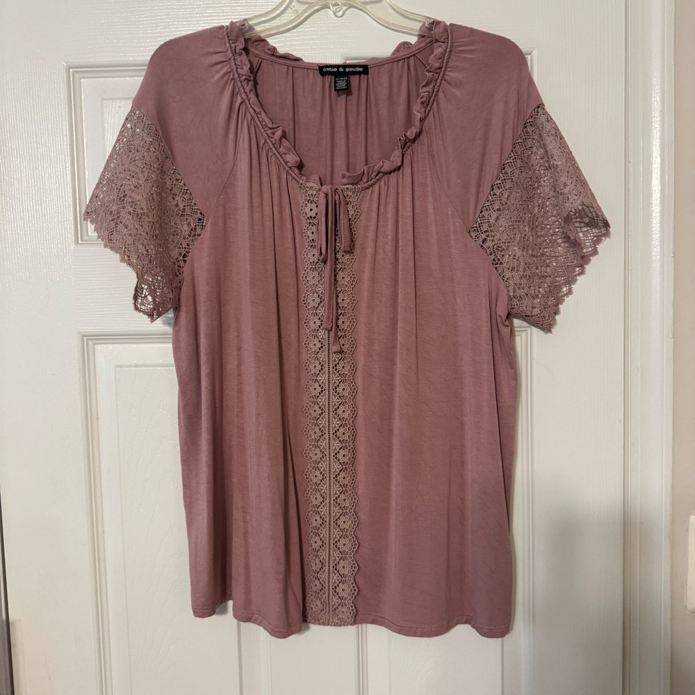 Cable & Gauge Dusty Pink Lace Blouse